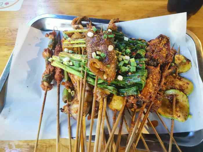 乐至烧烤(斜阳路店)-"酒香不怕巷子深,骨灰级吃货带去的,在草堂.