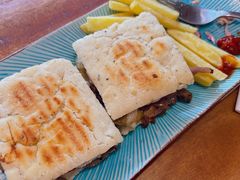 -蓝壁虎咖啡酒馆