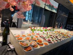 -雍容荟帝王蟹活龙虾展台自助(IFS黑金店)