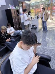 -藤野造型专业烫染接发