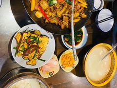 -富正毅三下锅·湘西韵味(天门山索道店)