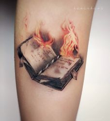 -黑旗纹身