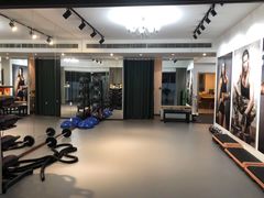 -爱健家高端社区健身工作室(丁香路店)