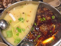 -肖肖酸萝卜鱼火锅(总店)