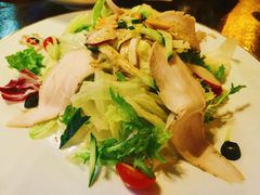 不莱梅鸡肉沙拉-马迭尔德式西餐精酿啤酒屋(中央大街店)