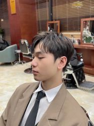 -尼特斯男士发型馆