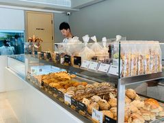面包甜点陈列柜-吉森Bakery(教育路店)