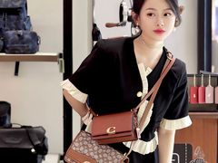 -COACH蔻驰(银泰店)