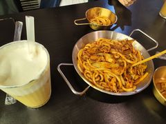 -满格嗦新疆椒麻鸡火锅.炒米粉(川大江安校区店)