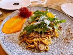 -Mark&Mars Restaurant