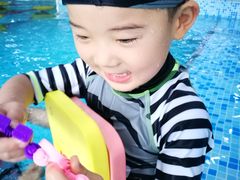 -乐悠游亲子游泳俱乐部