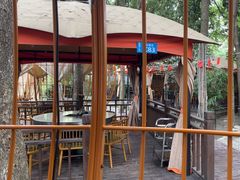 -二荆条·蜀鲜汇城市森林火锅