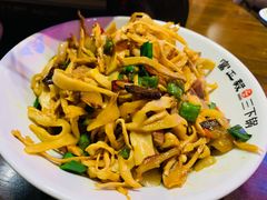 -富正毅三下锅(体育馆店)