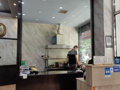 -白翔甜食店