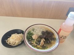 -沈记土鸡米线(七星街品牌中心店)
