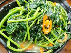 蒜炒地瓜叶-阿勇鲁肉饭(虹井路店)