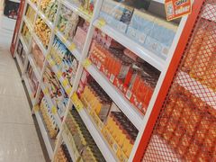 零售区-好特卖HotMaxx(杭州滨江宝龙城店)