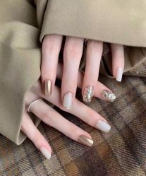 -悦指间美甲美睫