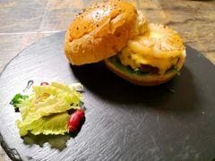 -HIGH FIVE哈福手工汉堡(桂林路店)