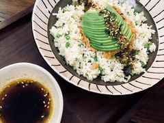 牛油果拌饭-小食院简餐厅