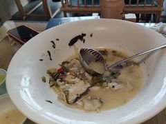 -严记小天府酸菜鱼(西四路店)