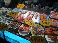 -六合夜市