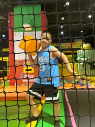 -蹦蹦跳跳(新奥购物中心店)