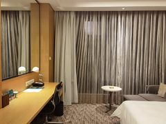 -南阳建业森林半岛假日酒店