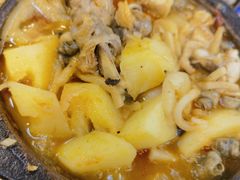 砂锅螺丝鸡-丽丽三鲜螺蛳粉(田林路店)