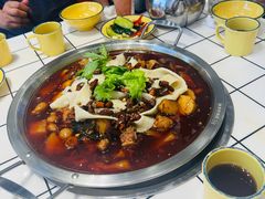 -晓彭肥肠鸡·泡椒鸡火锅(水木天地店)