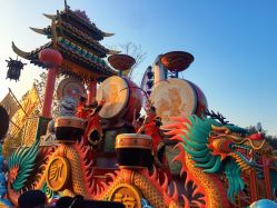 点击看大图 -翱翔飞越地平线