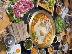 -顶顶汤火牛排火锅·经典铜锅涮肉