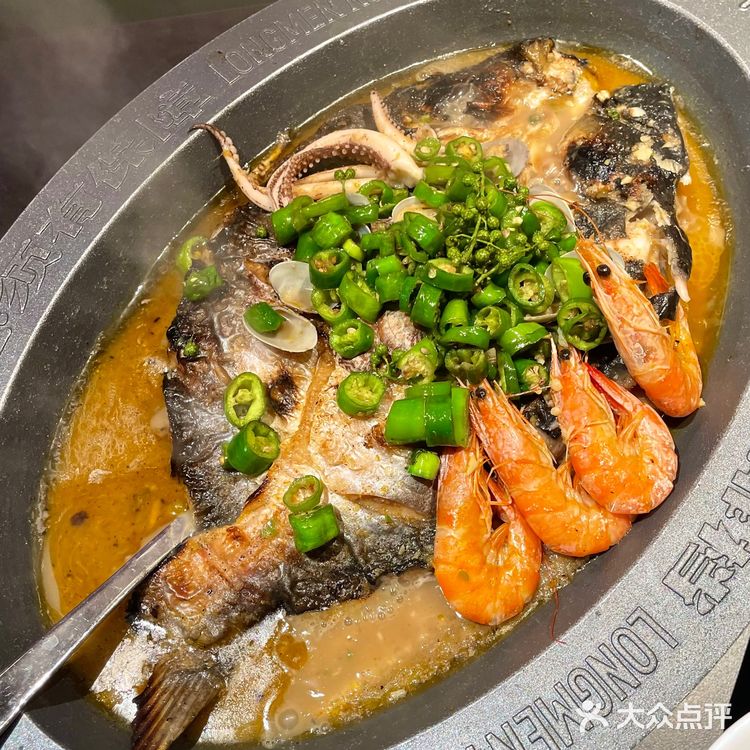 在广州凌晨不睡觉去吃烤鱼……好好吃😅