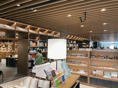 -茑屋书店(天目里店)