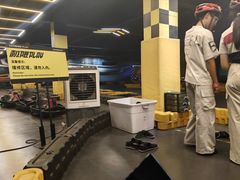 -极限PLAY运动娱乐新世界·团建派对潮玩休闲馆·室内蹦极高空游乐园