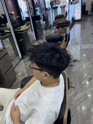 -藤野造型烫染·漂发