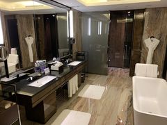 -广州天河希尔顿酒店