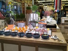 自助取餐区-大中华希尔顿酒店-念自助餐·嗨啤·小龙虾