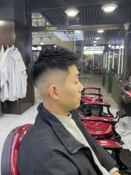 -Barber潮先生男士理发店