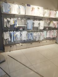 -乐友孕婴童(勒泰中心店)