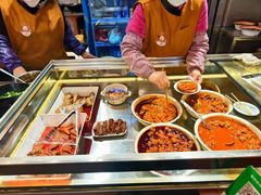 -爆炸头阿姨小四川正宗川味小吃(无任何分店)