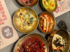 -草家酱蟹炭火烤肉店(珲春南路二店)