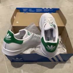 -adidas(德基广场店)