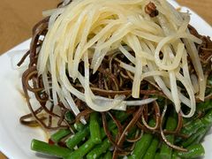 素拼-三好食堂(煎饺·馄饨·肉饼米线·盛世广场店)