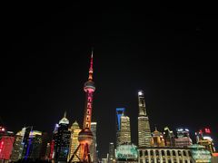 -黄浦江游览十六铺3号码头网红自助餐