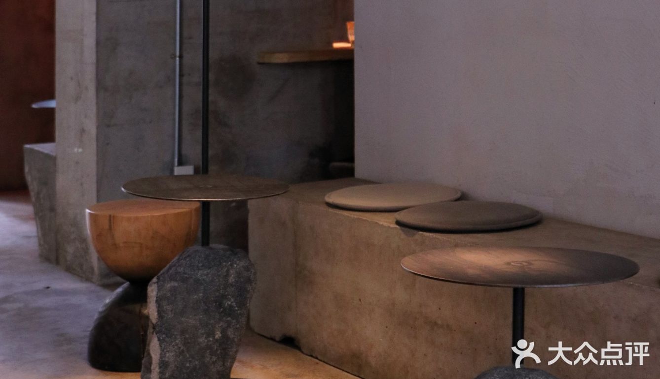 路过叹咖啡叹杯咖啡