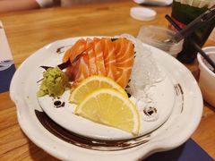 三文鱼刺身-三渡居酒屋