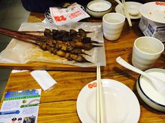 红柳烤羊羔肉-六合顺