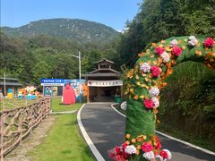 -玻璃桥景区石牛寨
