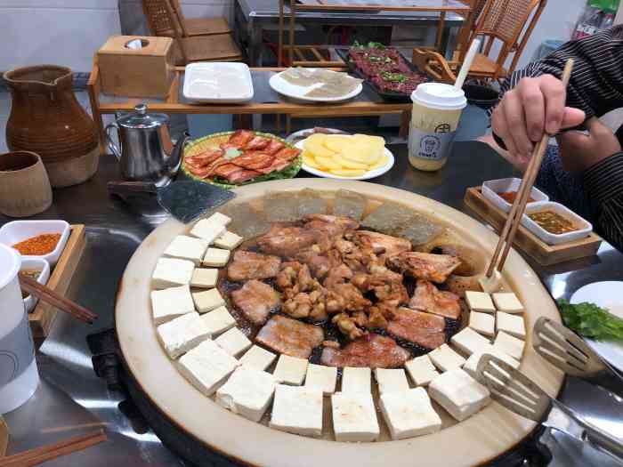 云南石板烧(爱琴海店)-"新开的店,抱着试试的态度,结果还不错.因.